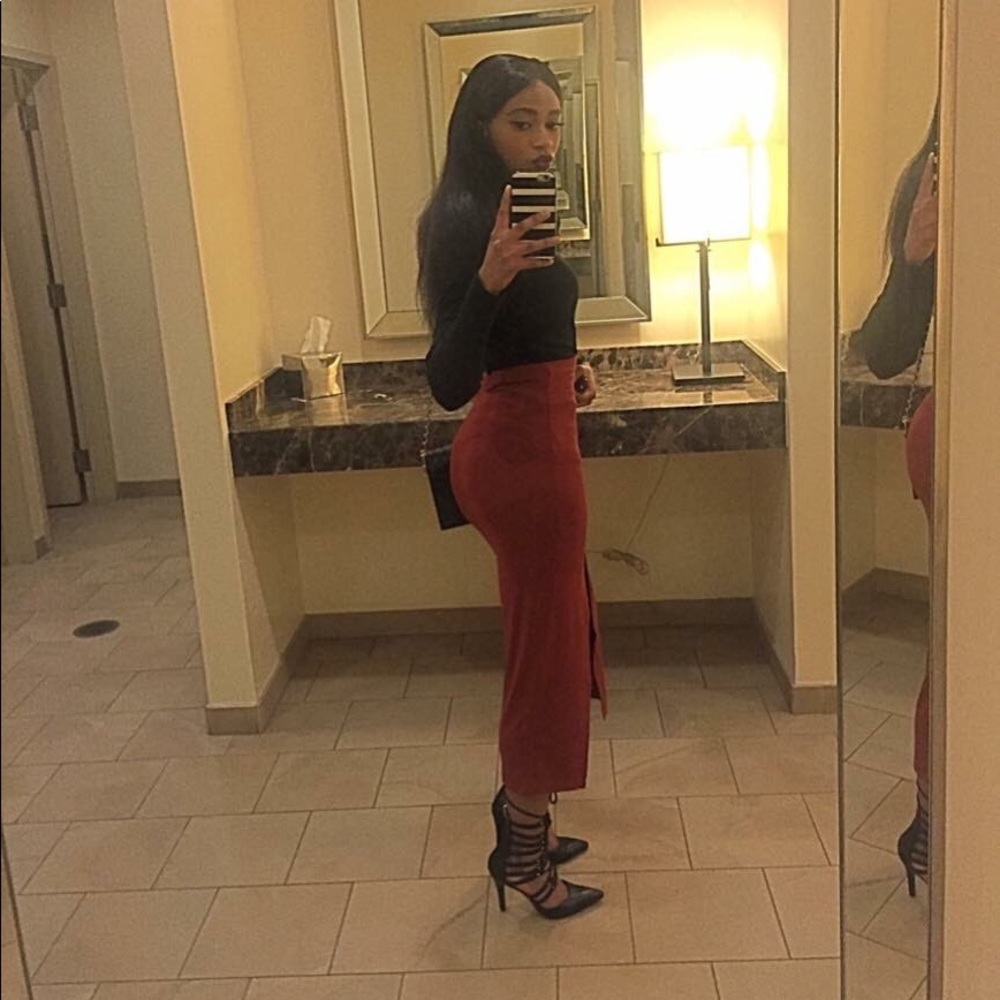 slit skirt